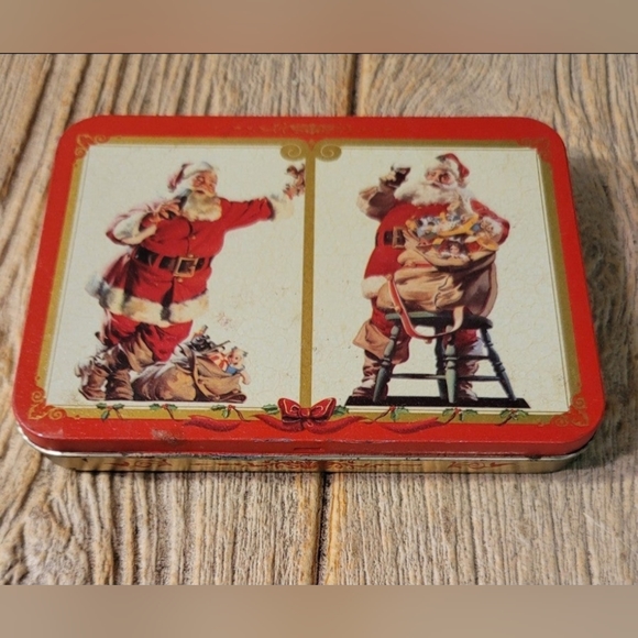 2 Decks 1995 COCA-COLA CHRISTMAS NOSTALGIA PLAYING CARDS IN COLLECTABLE TIN - Picture 1 of 12